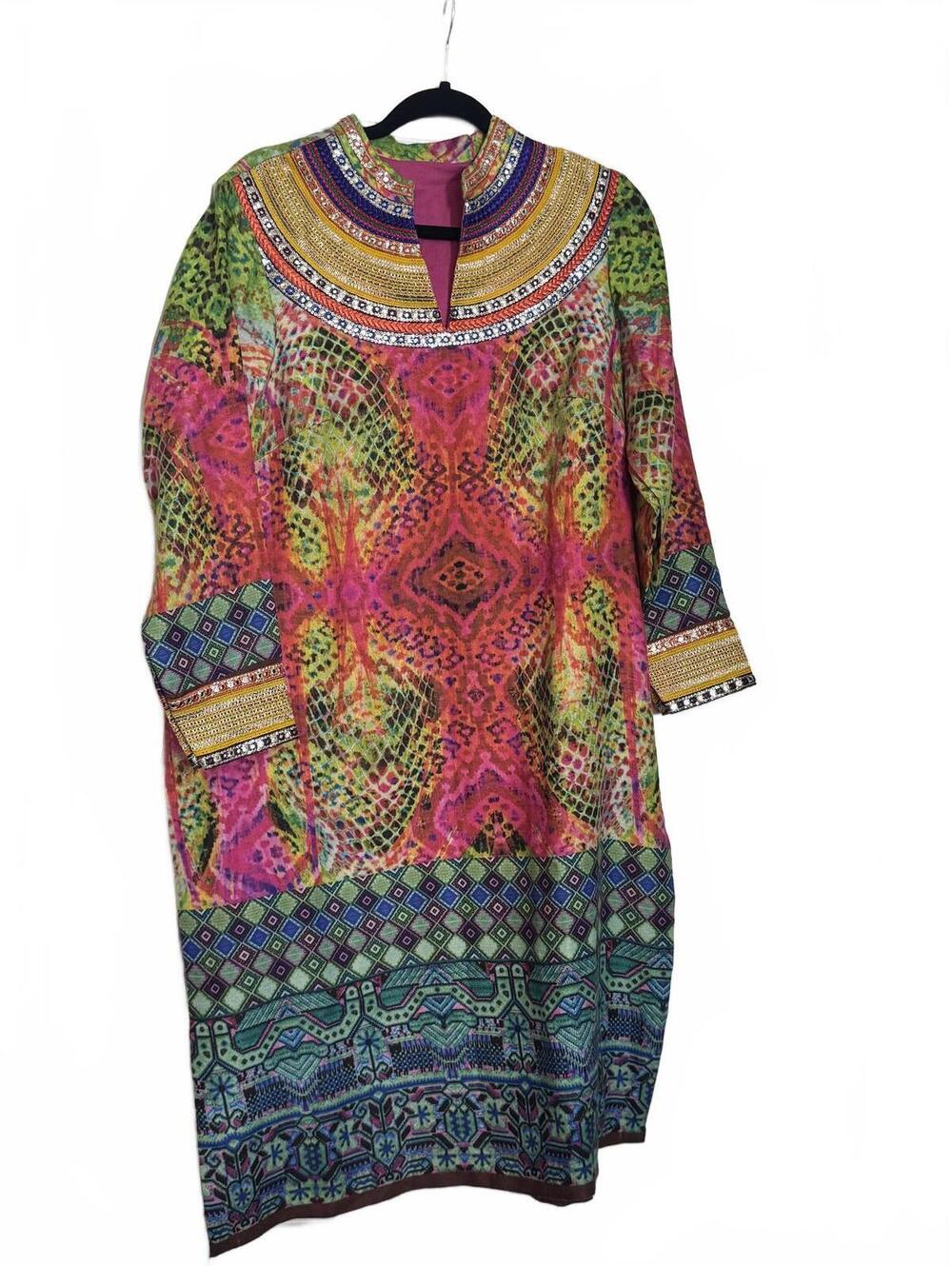 Vintage 70's Vibrant Long-Sleeved Hippie Caftan PTP 21"